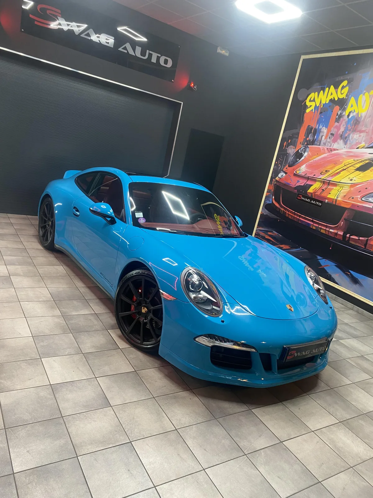 Porsche 911 GTS bleu — Swag Auto Nancy